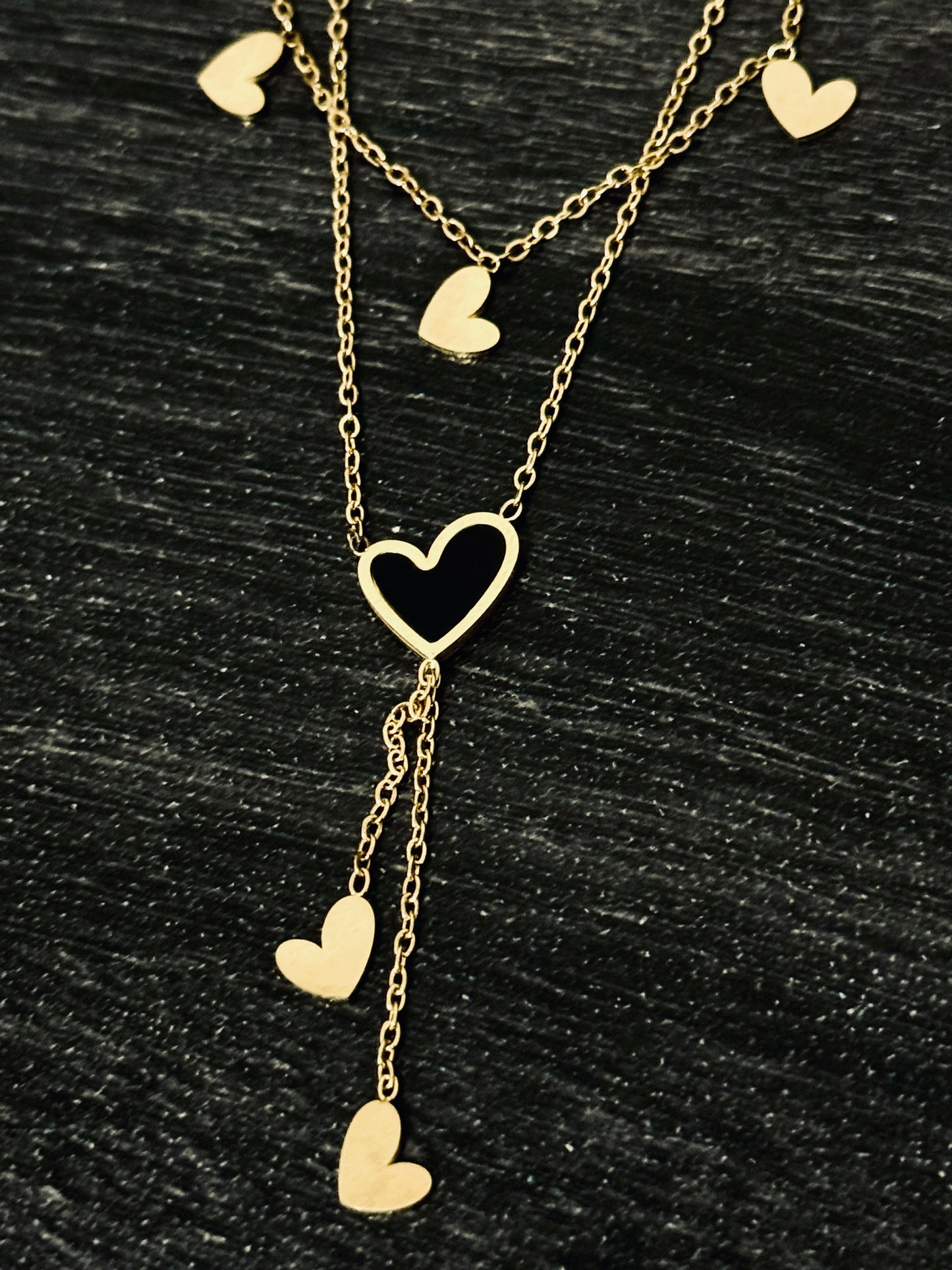 Collar de Doble Capa con Corazones