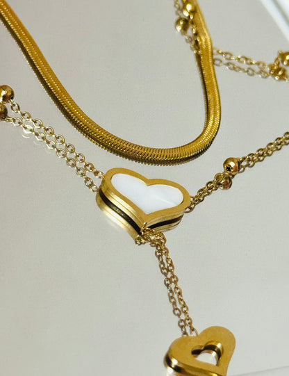 Collar de Doble Capa con Corazones