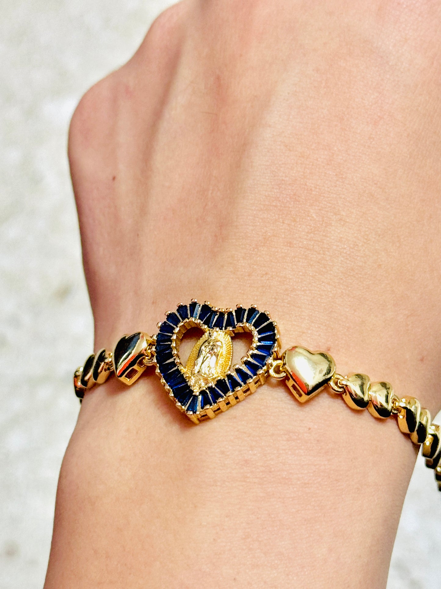 Pulsera con Corazón Religioso