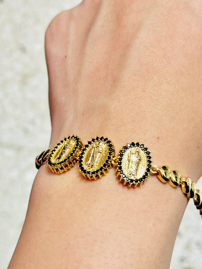 Pulsera con Tres Medallones