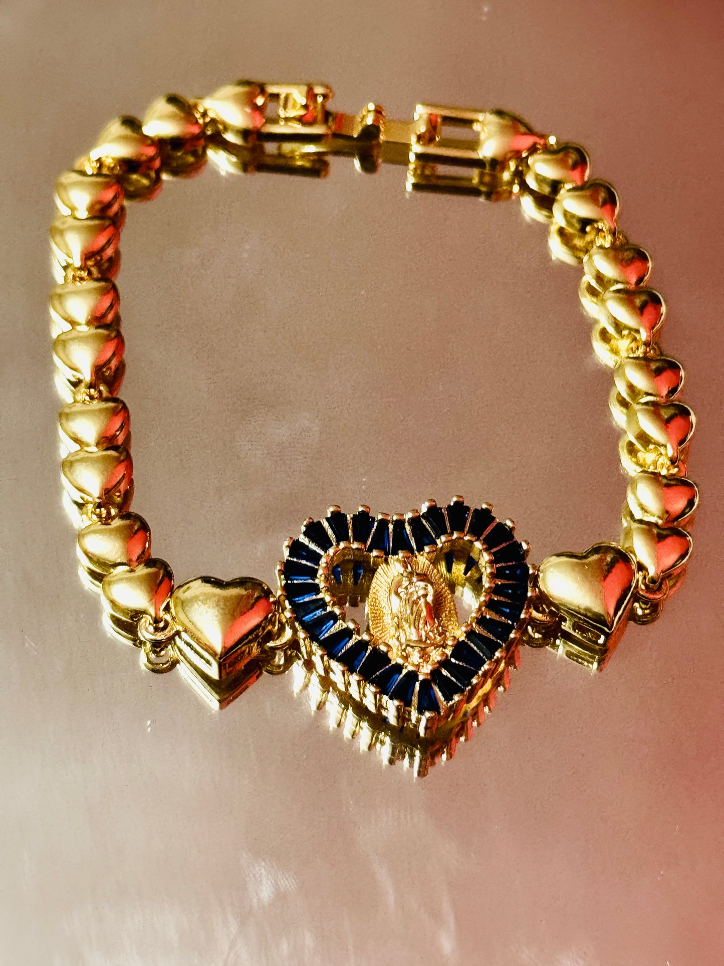 Pulsera con Corazón Religioso