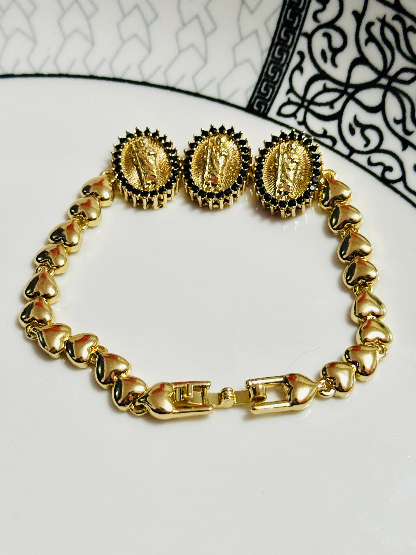 Pulsera con Tres Medallones