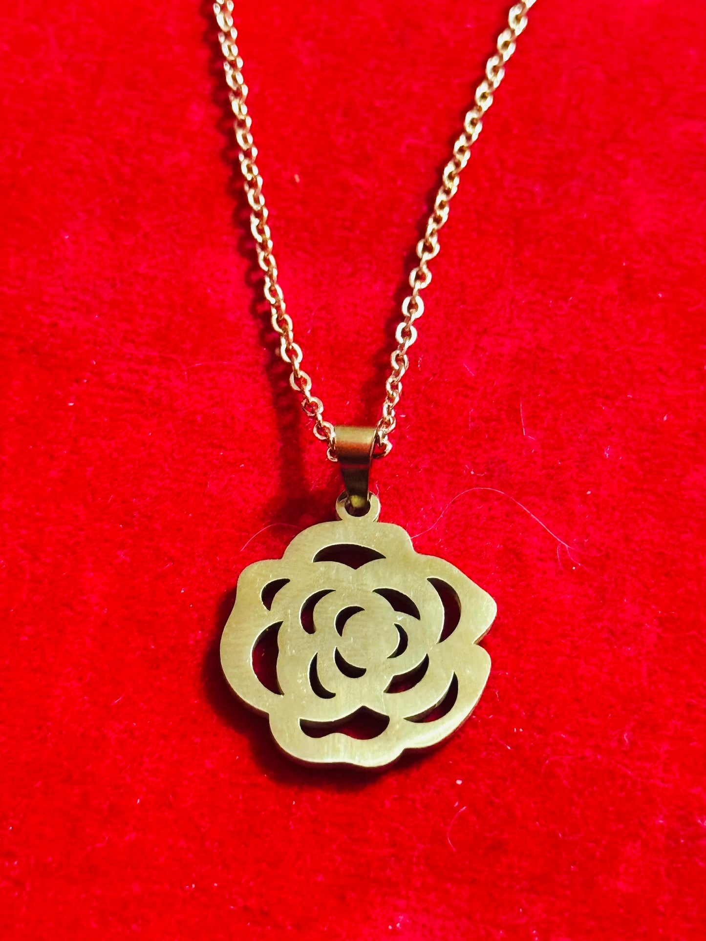 Collar Rosa Dorada